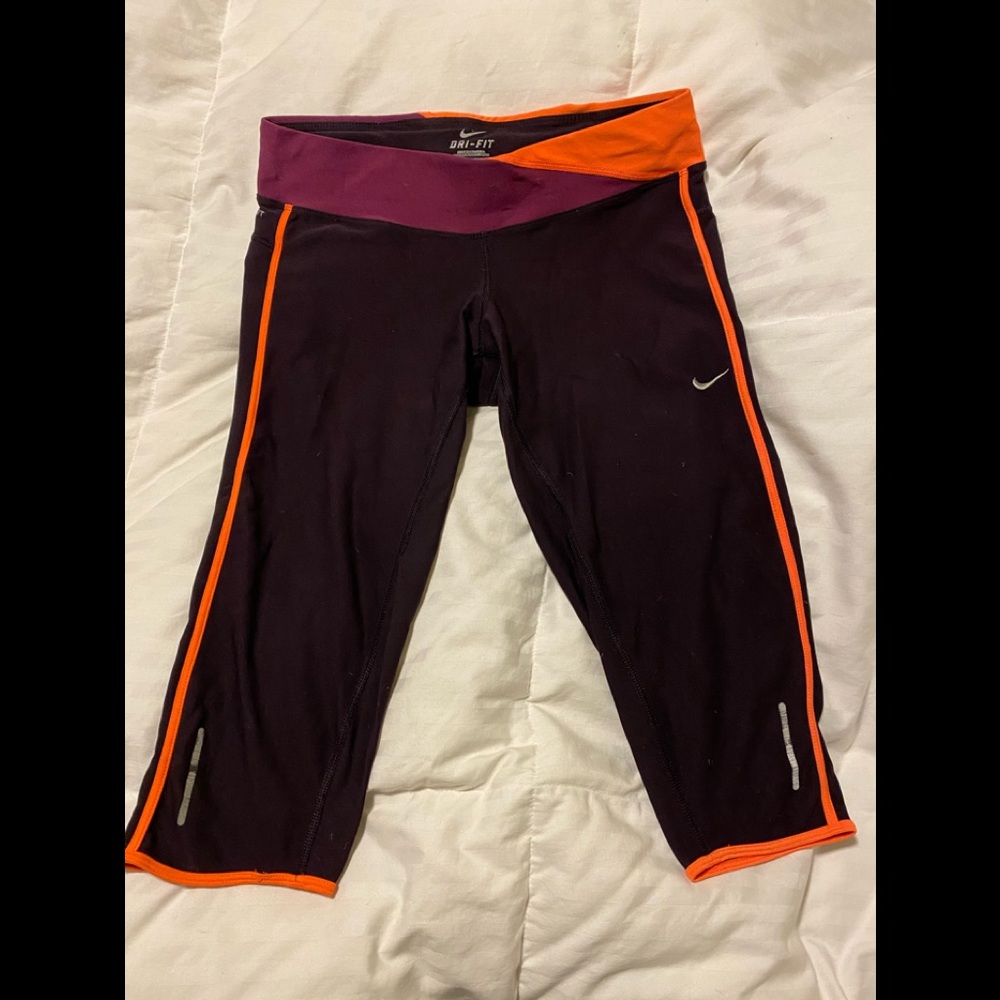 Nike knee length leggings